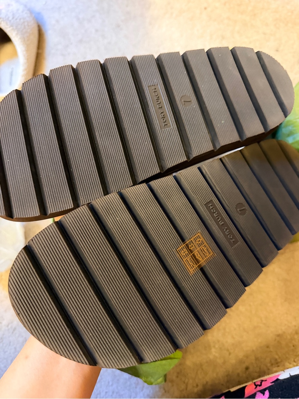 Tory Burch Tan Leather women Slide Sandals with Gold Logo - Picture 3 of 3